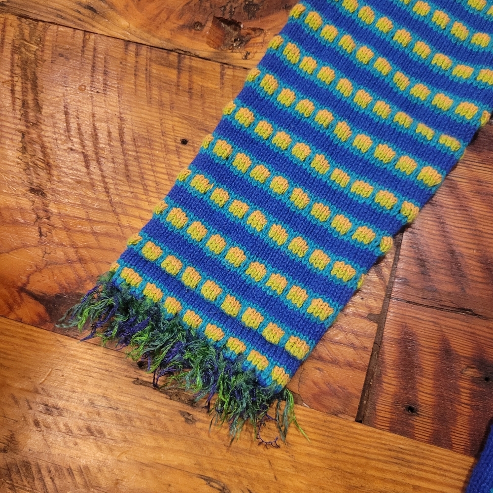 Colorful Peacock Themed Long Cardigan - Picture 9 of 15